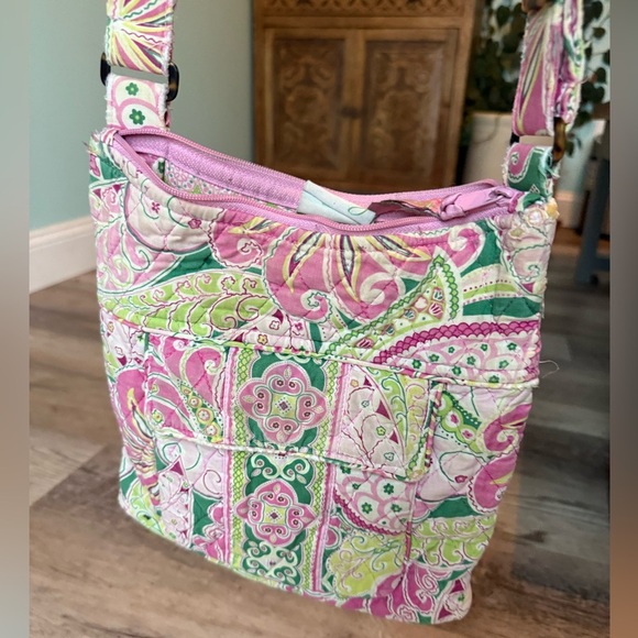 Vera Bradley Vintage Pinwheel Pink Hipster Crossbody Shoulder Bag Purse Retired - Picture 3 of 11